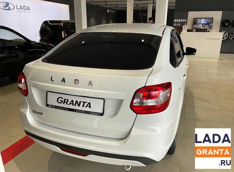 16 785 новых автомобилей Lada Granta было продано официальными дилерами в августе 2023 года